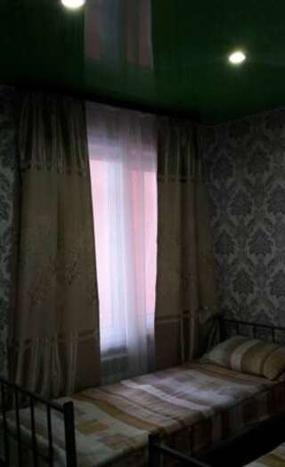 Гостиница Hostel Shelehov Шелехов Двухместный номер с 1 кроватью или 2 отдельными кроватями и собственной ванной комнатой-3
